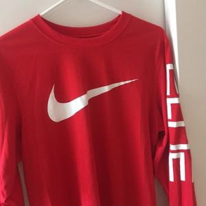 Nike dry-fit top
